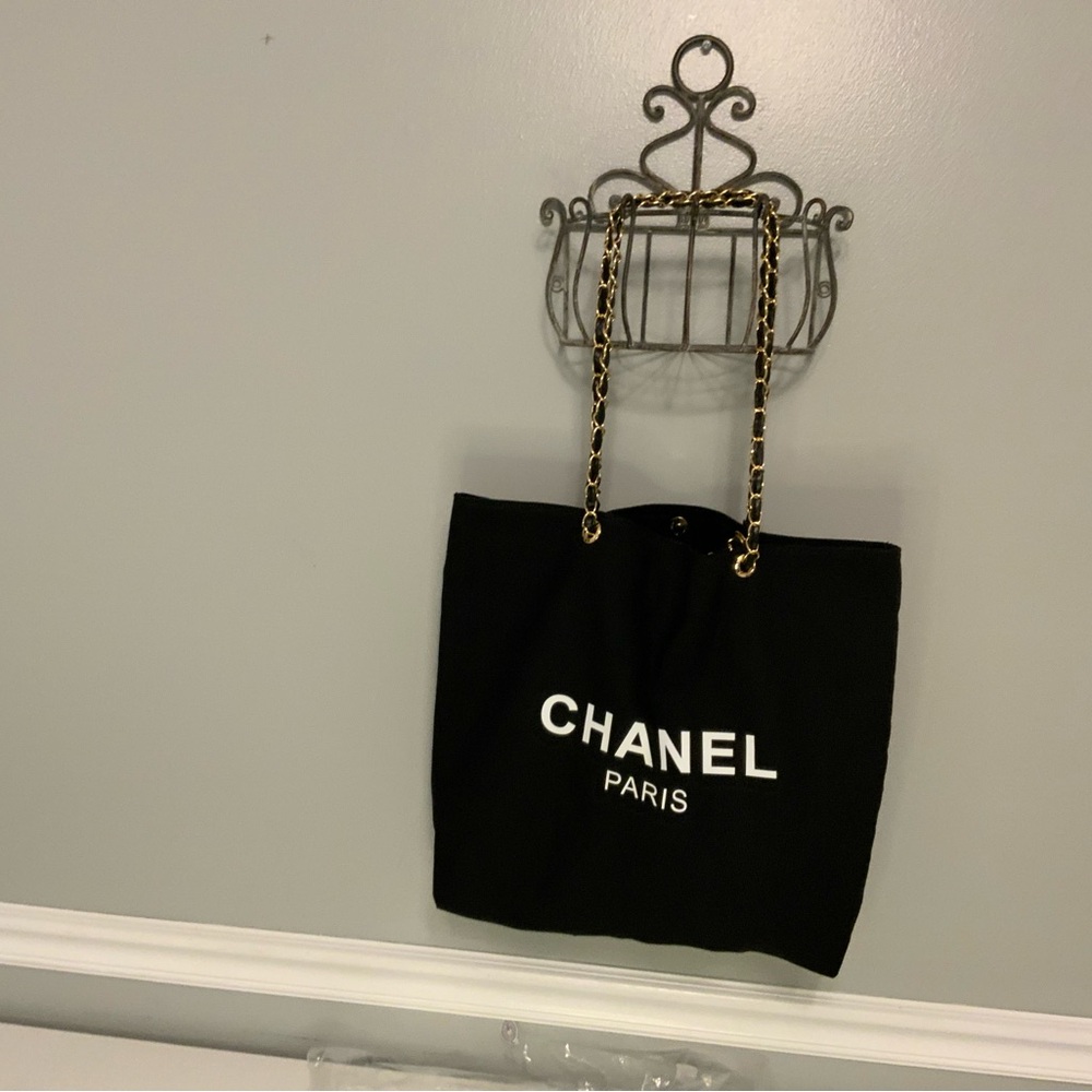 Black and White Canvas Tote with Gold Chain